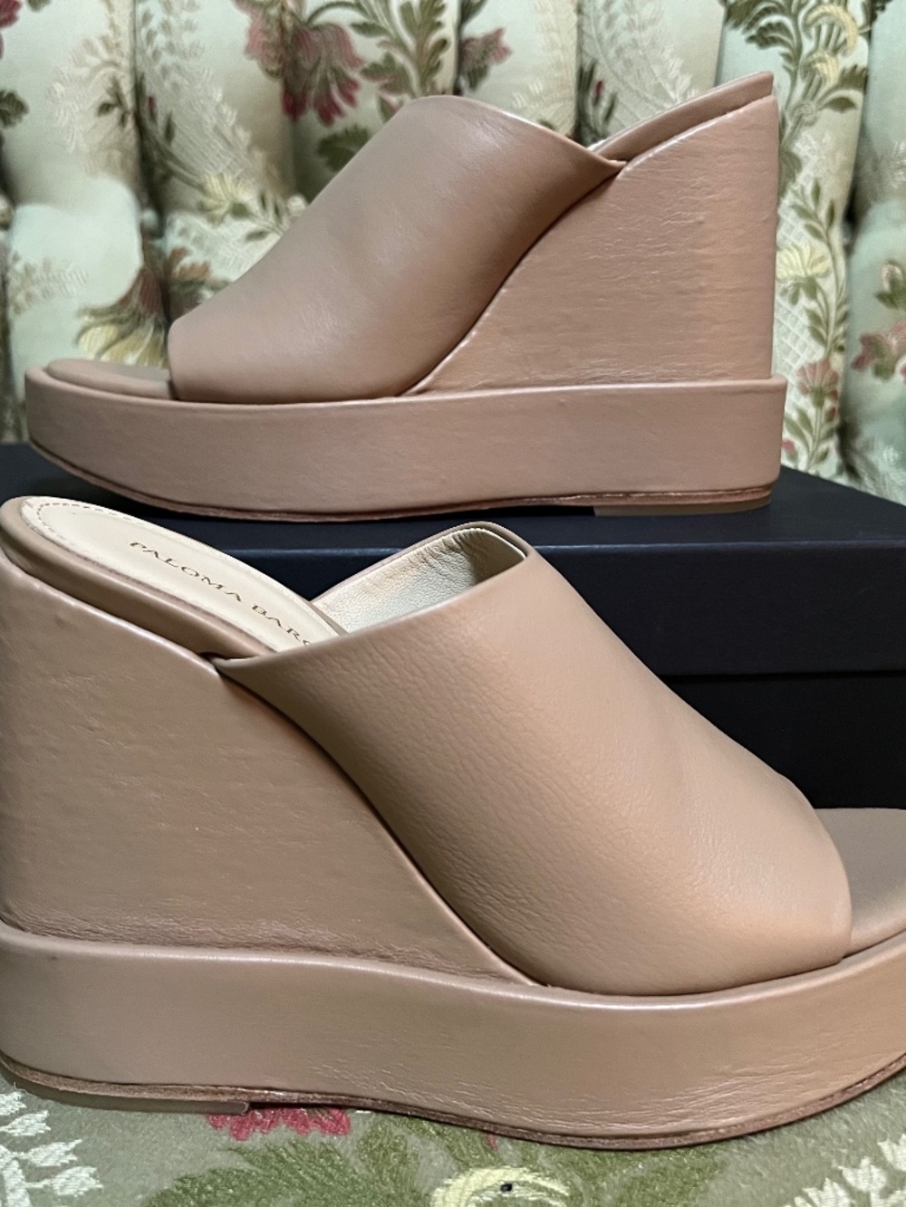 Paloma Barcello tan wedge